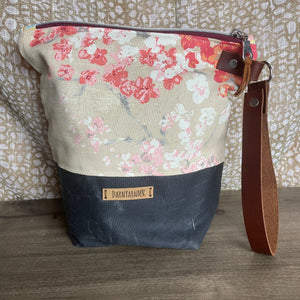 Apple Blossoms Regular Wedge Project Bag